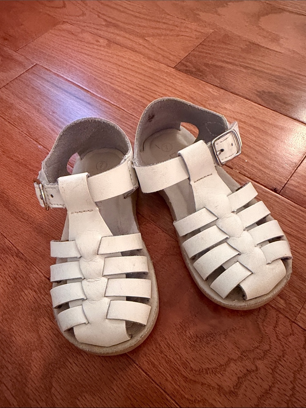 L'amour Kids White Leather Fisherman Sandals